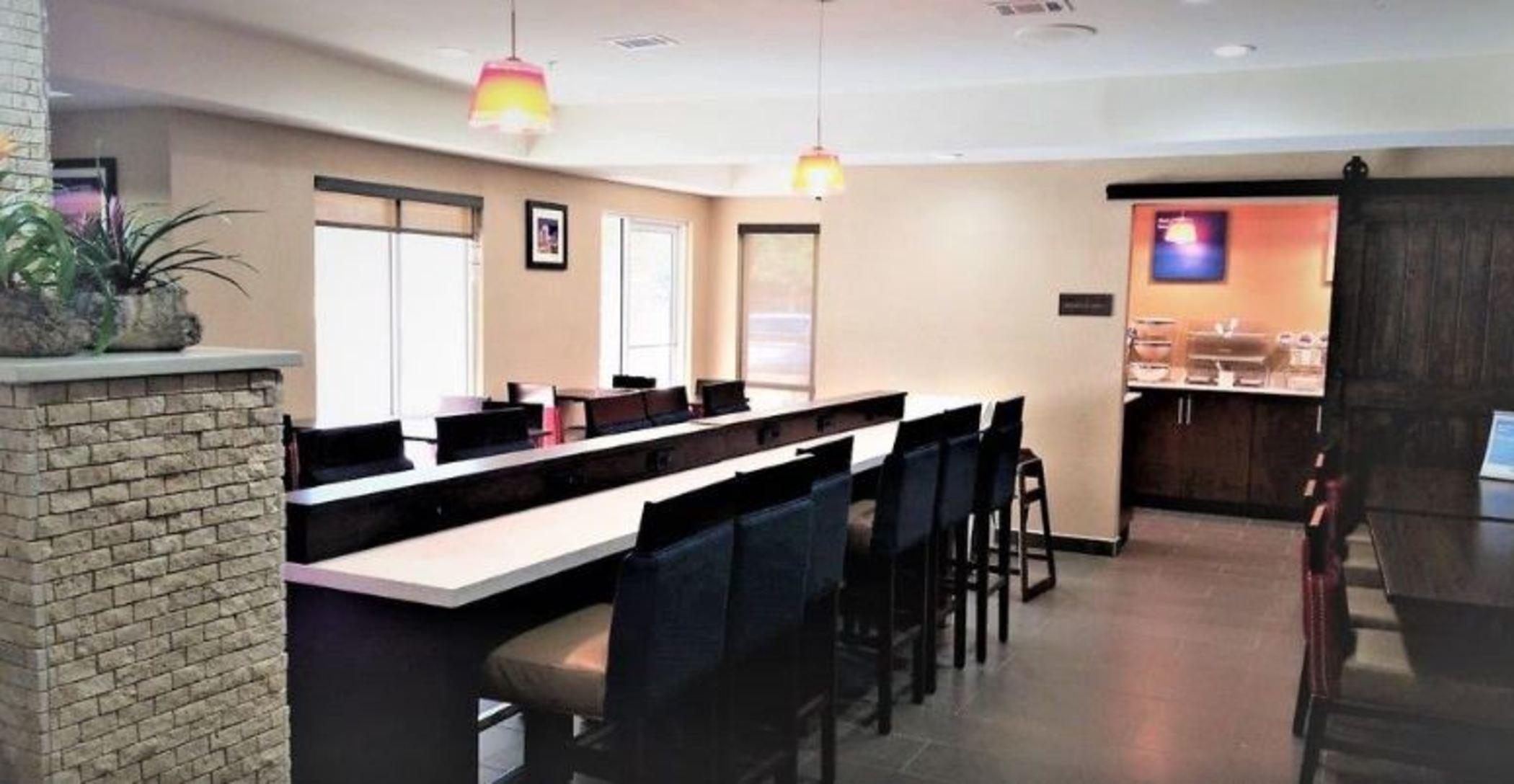 Comfort Inn & Suites Montgomery East Carmichael Rd Dış mekan fotoğraf
