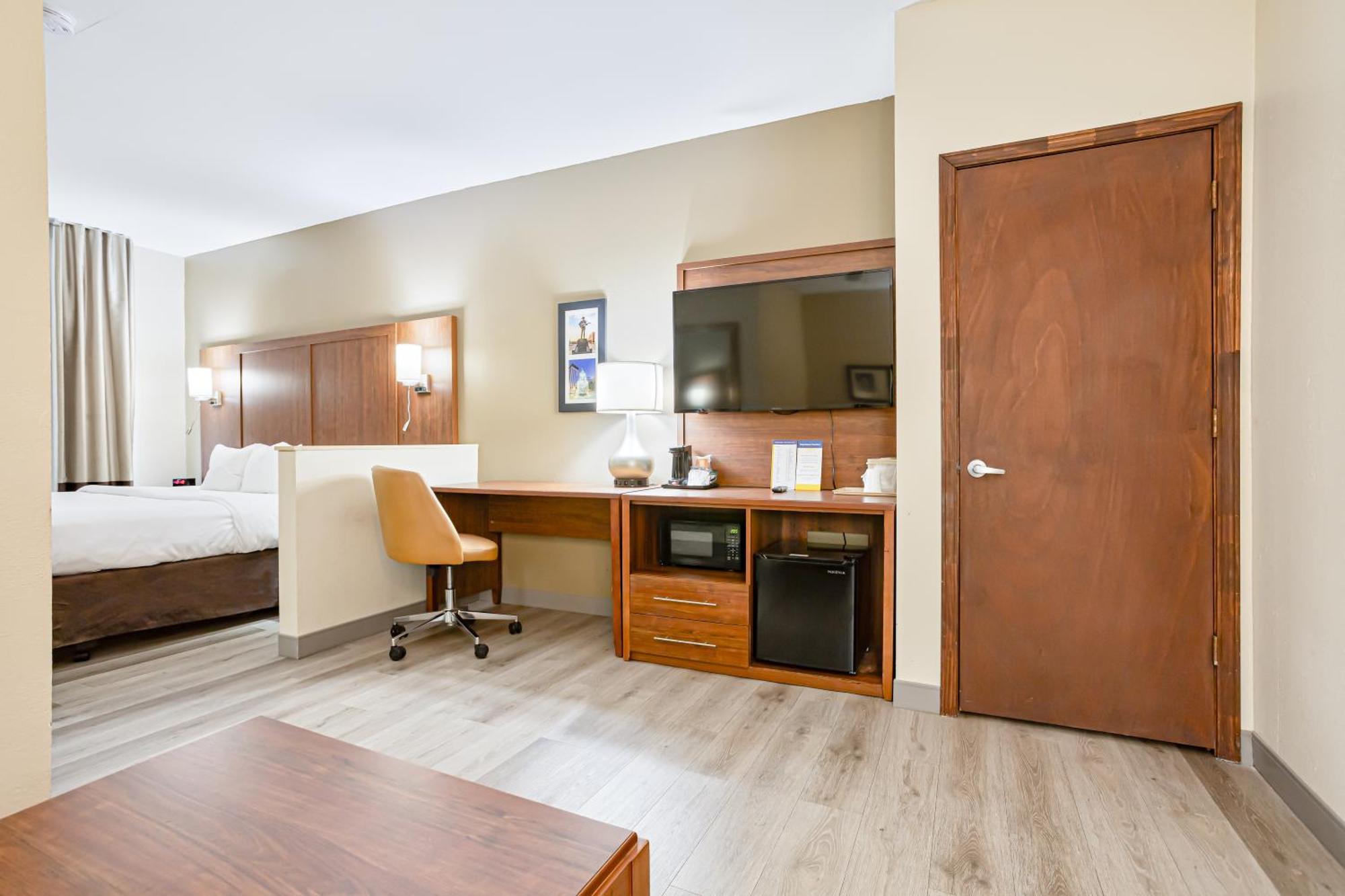 Comfort Inn & Suites Montgomery East Carmichael Rd Dış mekan fotoğraf