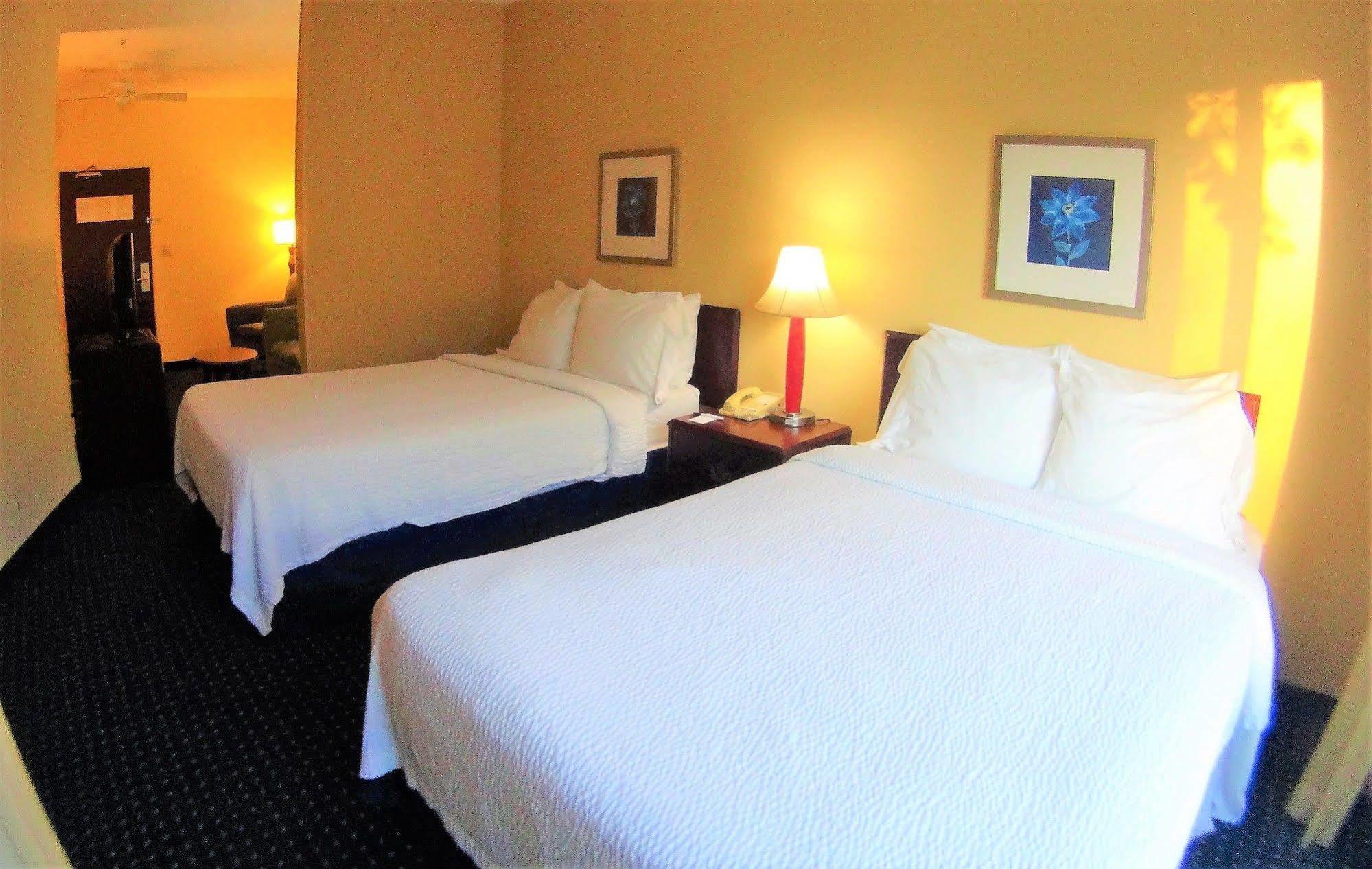 Comfort Inn & Suites Montgomery East Carmichael Rd Dış mekan fotoğraf