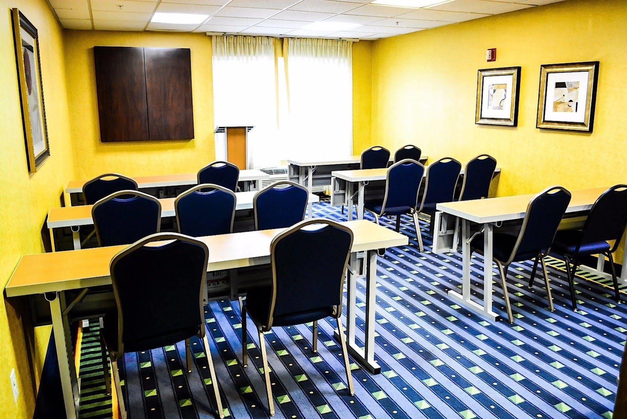 Comfort Inn & Suites Montgomery East Carmichael Rd Dış mekan fotoğraf