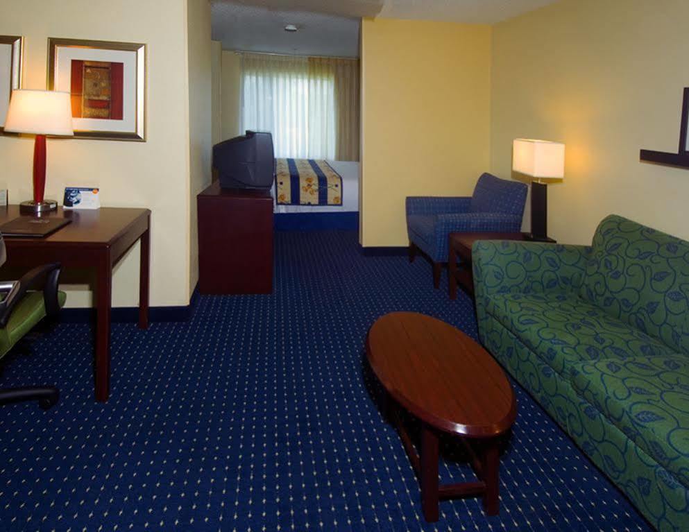 Comfort Inn & Suites Montgomery East Carmichael Rd Dış mekan fotoğraf
